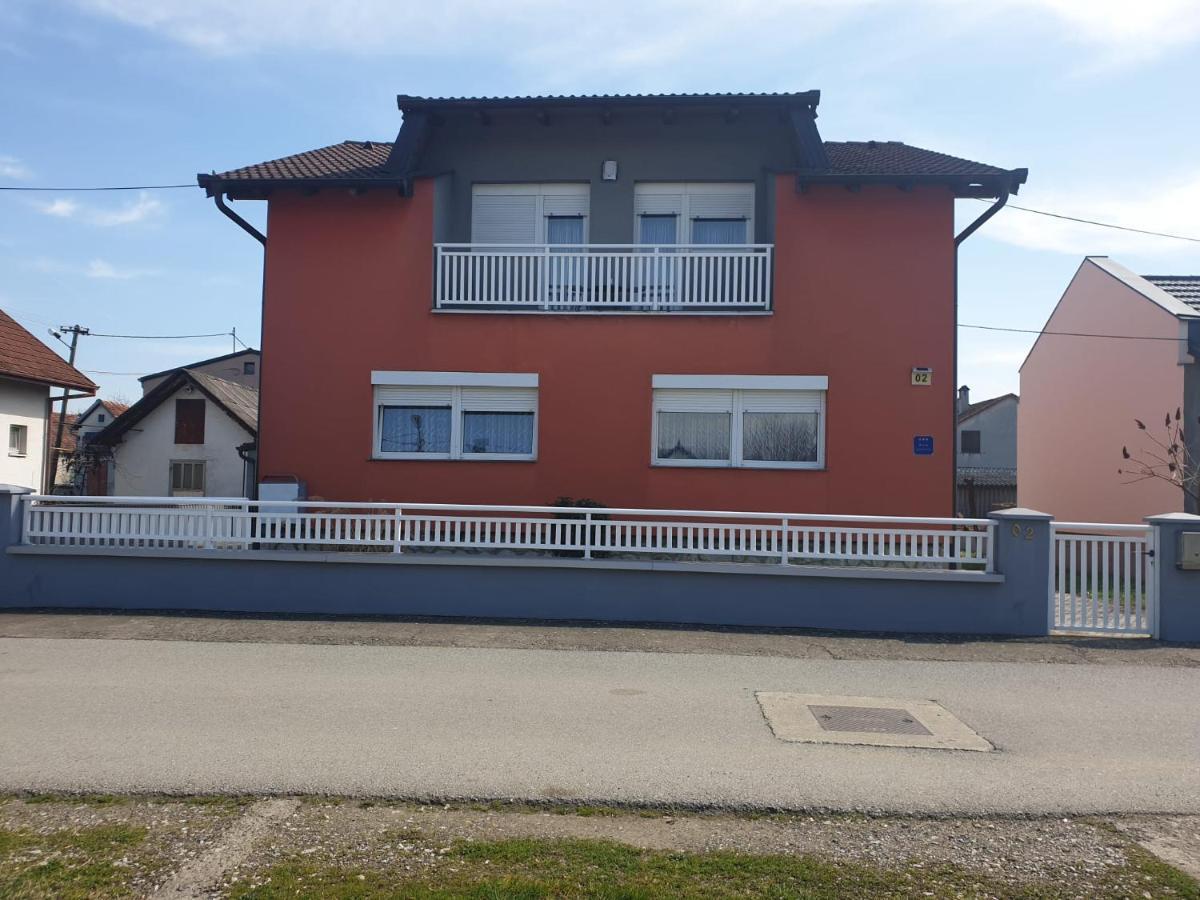 Apartman Sofia Zupanja Ngoại thất bức ảnh