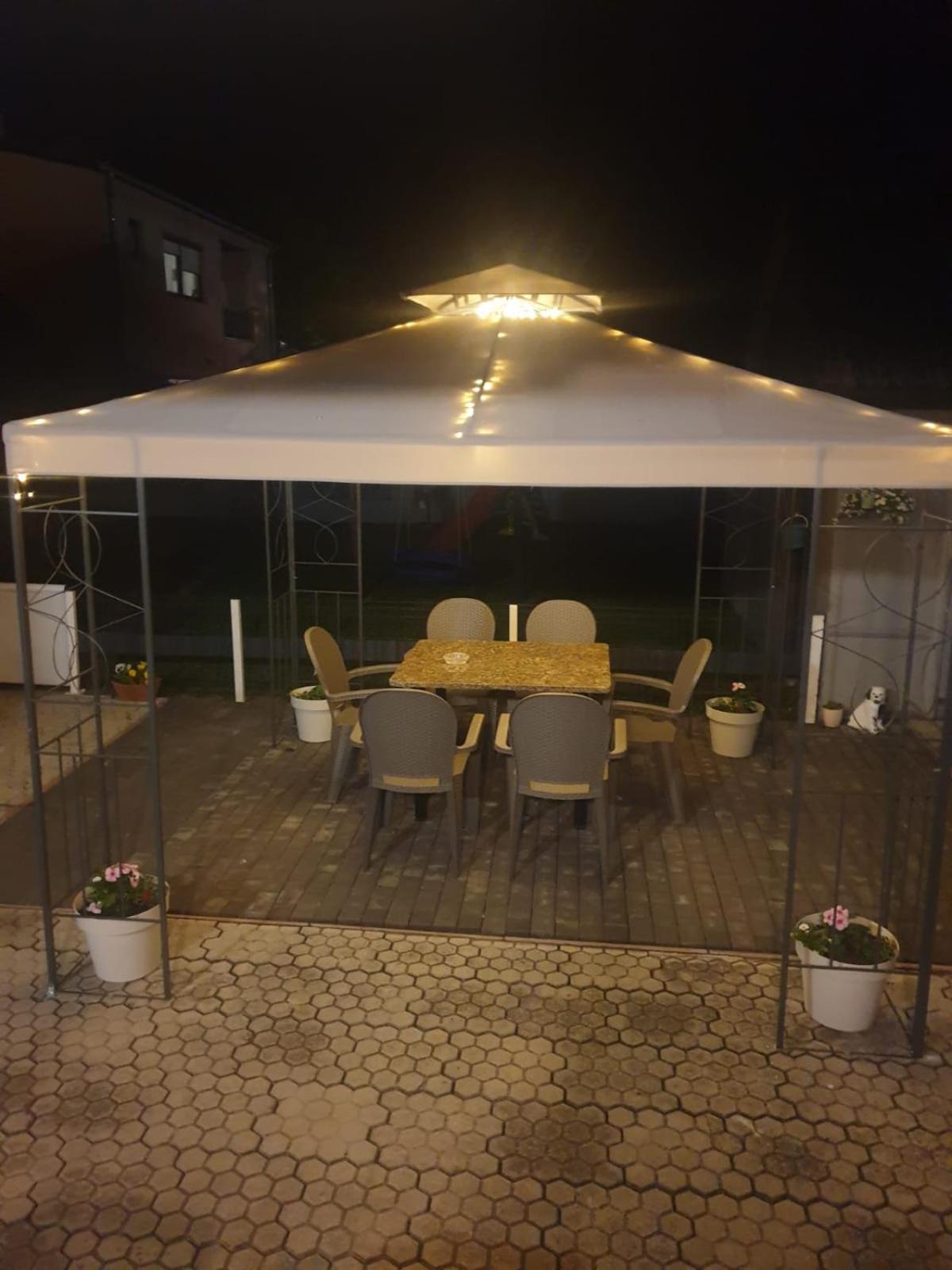 Apartman Sofia Zupanja Ngoại thất bức ảnh