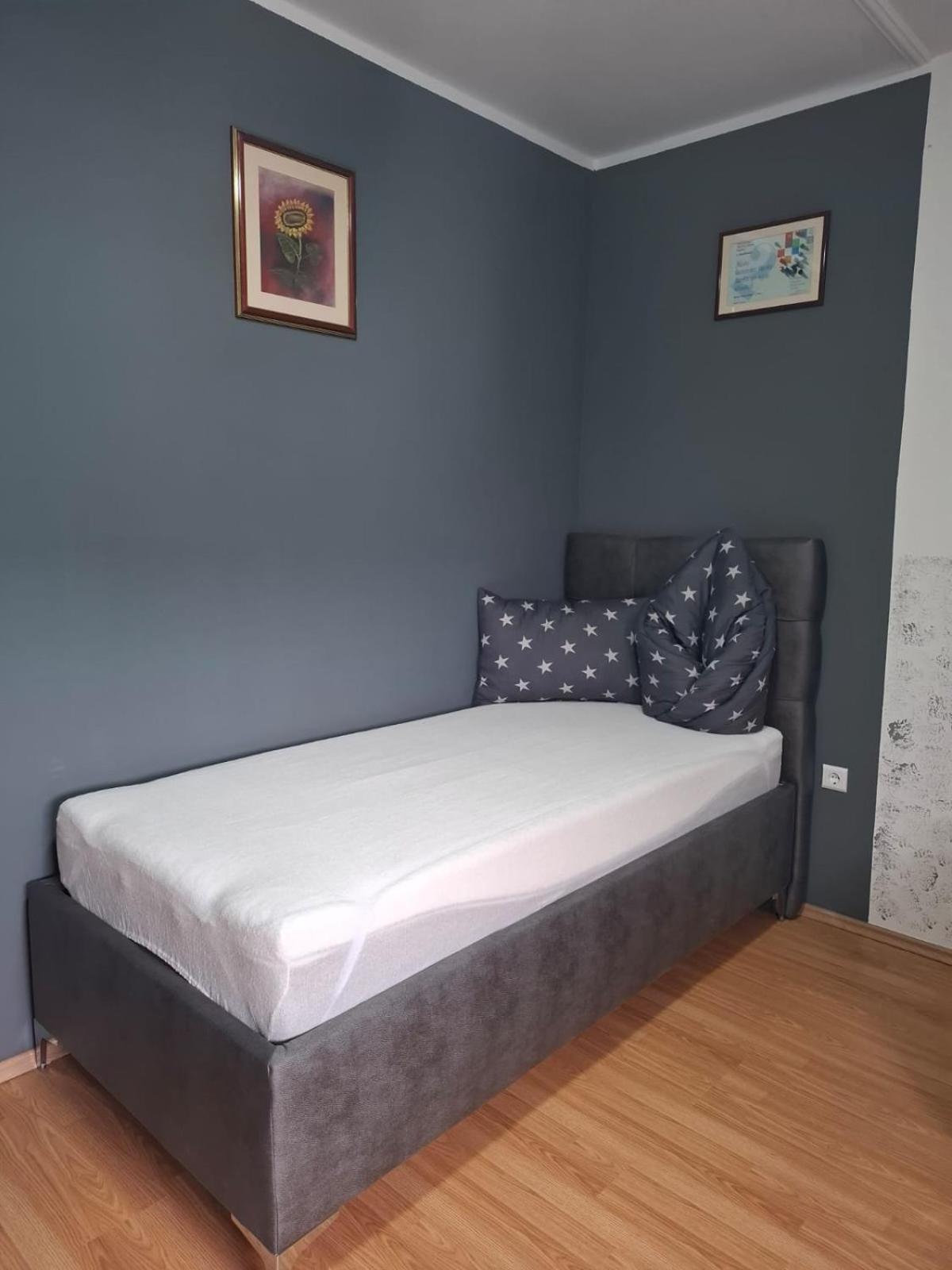 Apartman Sofia Zupanja Ngoại thất bức ảnh