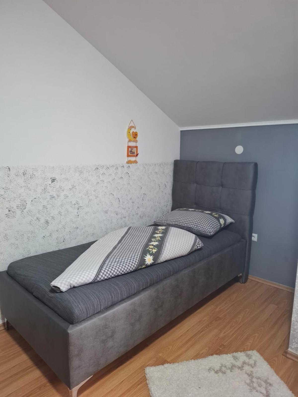 Apartman Sofia Zupanja Ngoại thất bức ảnh