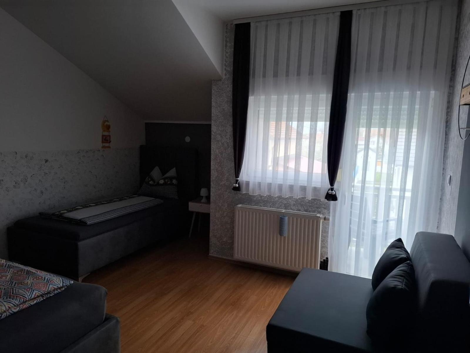 Apartman Sofia Zupanja Ngoại thất bức ảnh