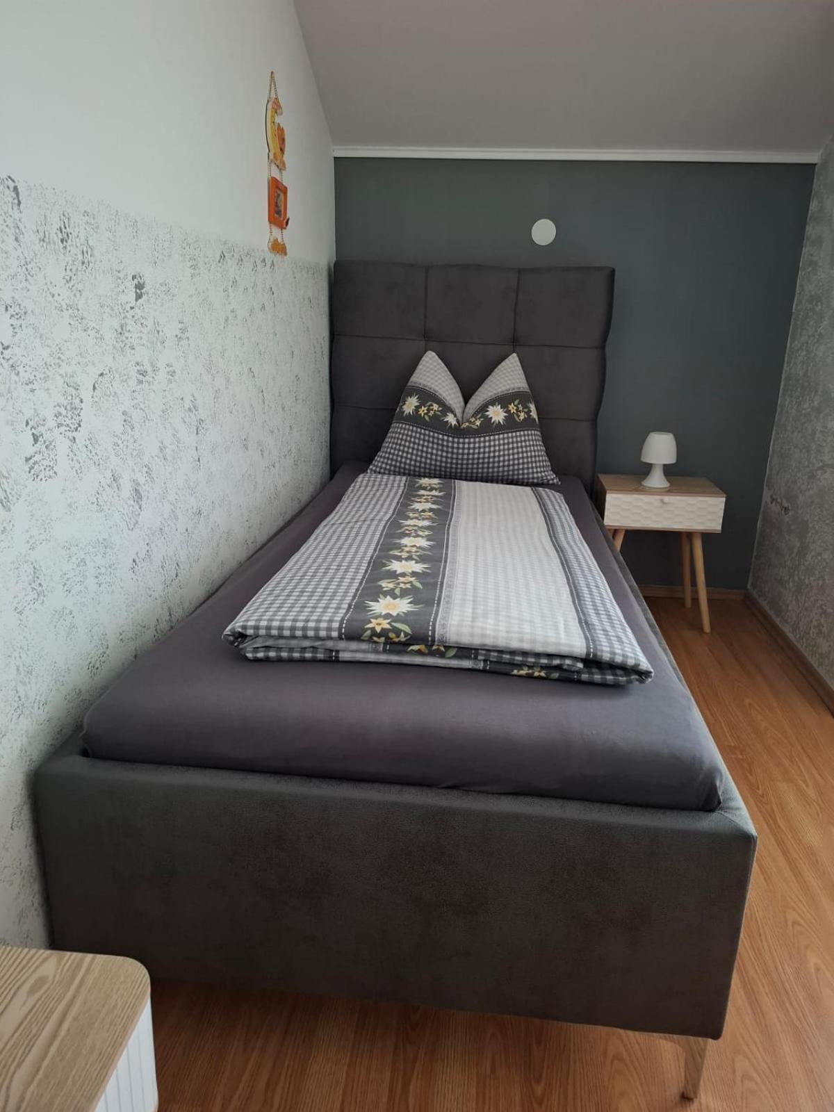 Apartman Sofia Zupanja Ngoại thất bức ảnh